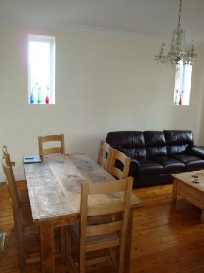 			3 Bedroom, 1 bath, 1 reception Flat			 Golders Green Road, GOLDERS GREEN